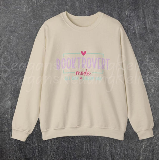 Booktrovert  Unisex Heavy Blend Crewneck Sweatshirt